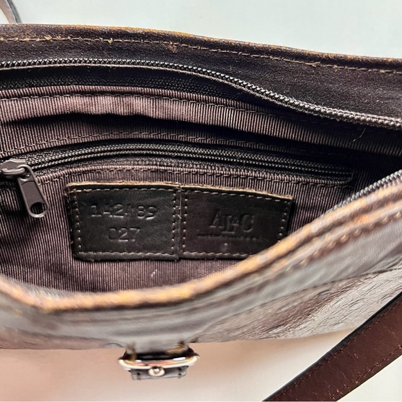 Vintage Leather Shoulder Bag - Picture 8 of 9